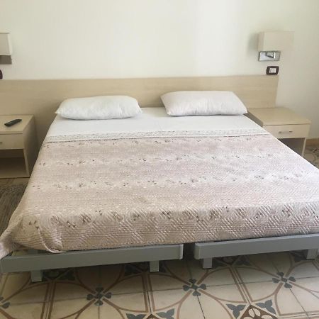 Stelmalu' Hotell Novoli Exteriör bild