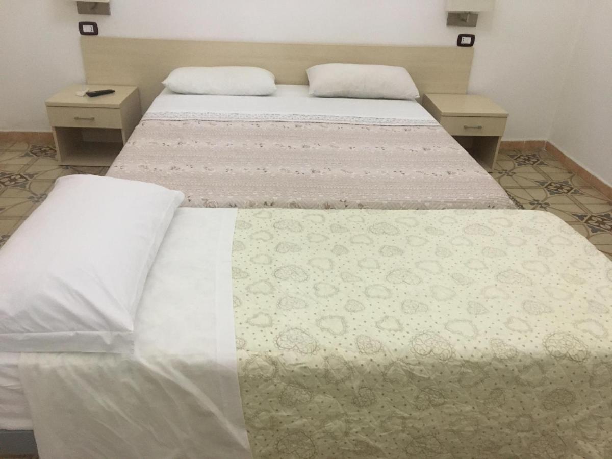 Stelmalu' Hotell Novoli Exteriör bild